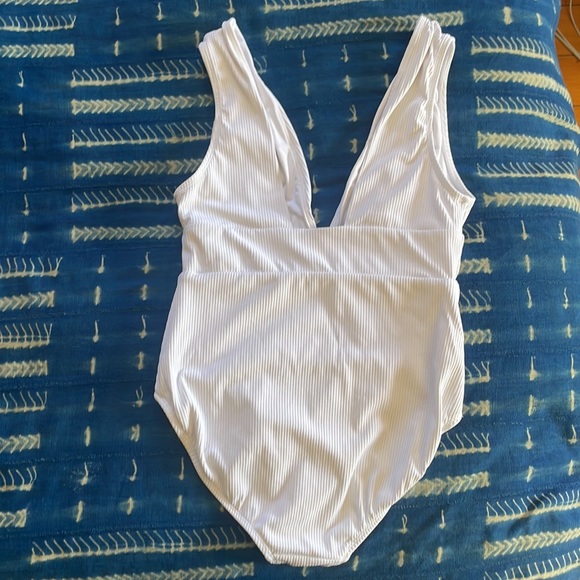 Andie Swim The Mykonos One Piece - Picture 4 of 6